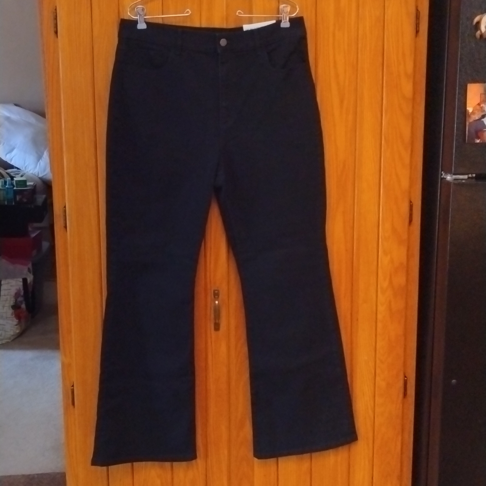 Ann Taylor Factory Relaxed Bootcut Jeans, Size 12